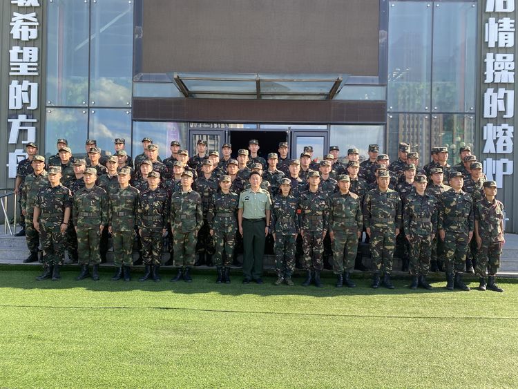 淬煉軍人品質(zhì) 高揚青春夢想——2021年新思路教育集團承辦的學生軍訓活動
